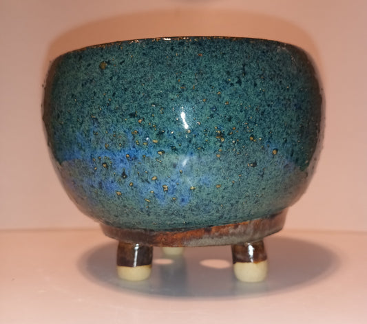 Cauldron Planter