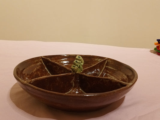 Frog Stack Divided Tray