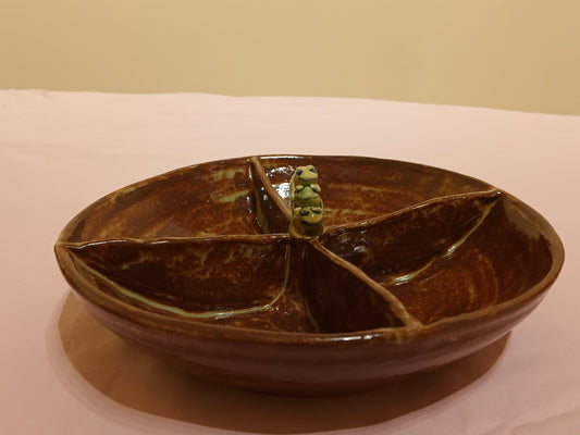 Frog Stack Divided Tray