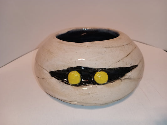 Mummy planter